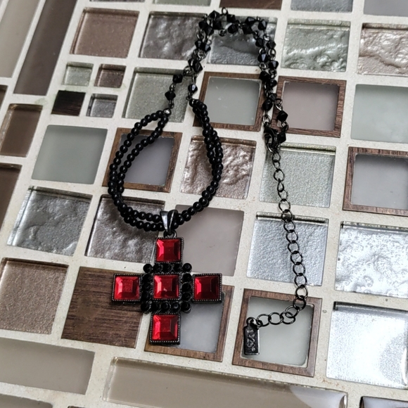 1928 Mourning Red Cross necklace - Picture 2 of 9